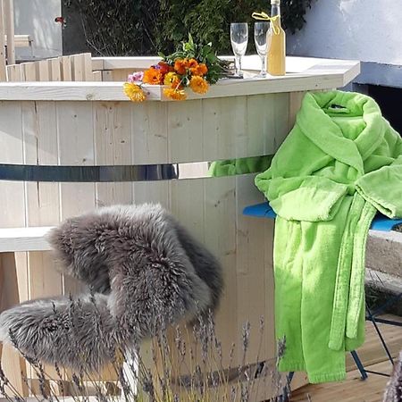 Gite La Petite Maison Horlogere Et Jacuzzi , Raquettes Les Fontenelles Екстер'єр фото
